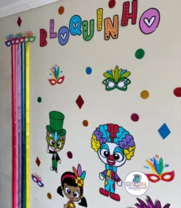 Painel Carnaval Bloquinho da Alegria – Decoração Completa com Painel, Máscaras e Móbiles – PDF 59 Páginas Para Imprimir