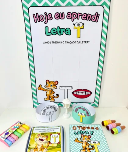 Cartaz com frase hoje eu aprendi letra T com tigre e elementos para traçado