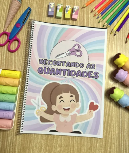 Capa colorida do material Recortando as Quantidades com ilustração de menina feliz